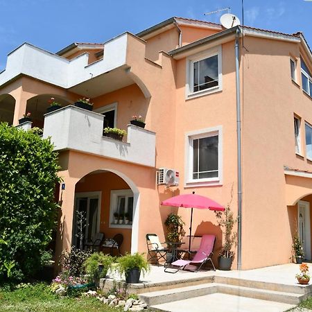 Apartmani Joja Biograd Na Moru Exteriör bild