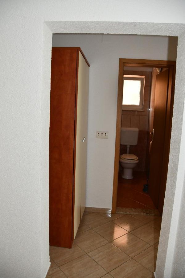 Apartmani Joja Biograd Na Moru Exteriör bild