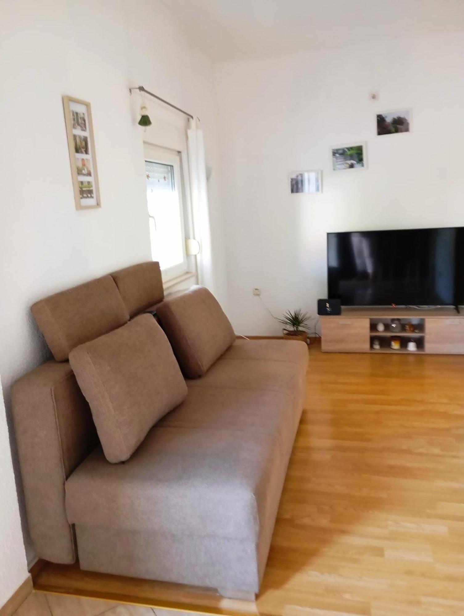 Apartmani Joja Biograd Na Moru Exteriör bild