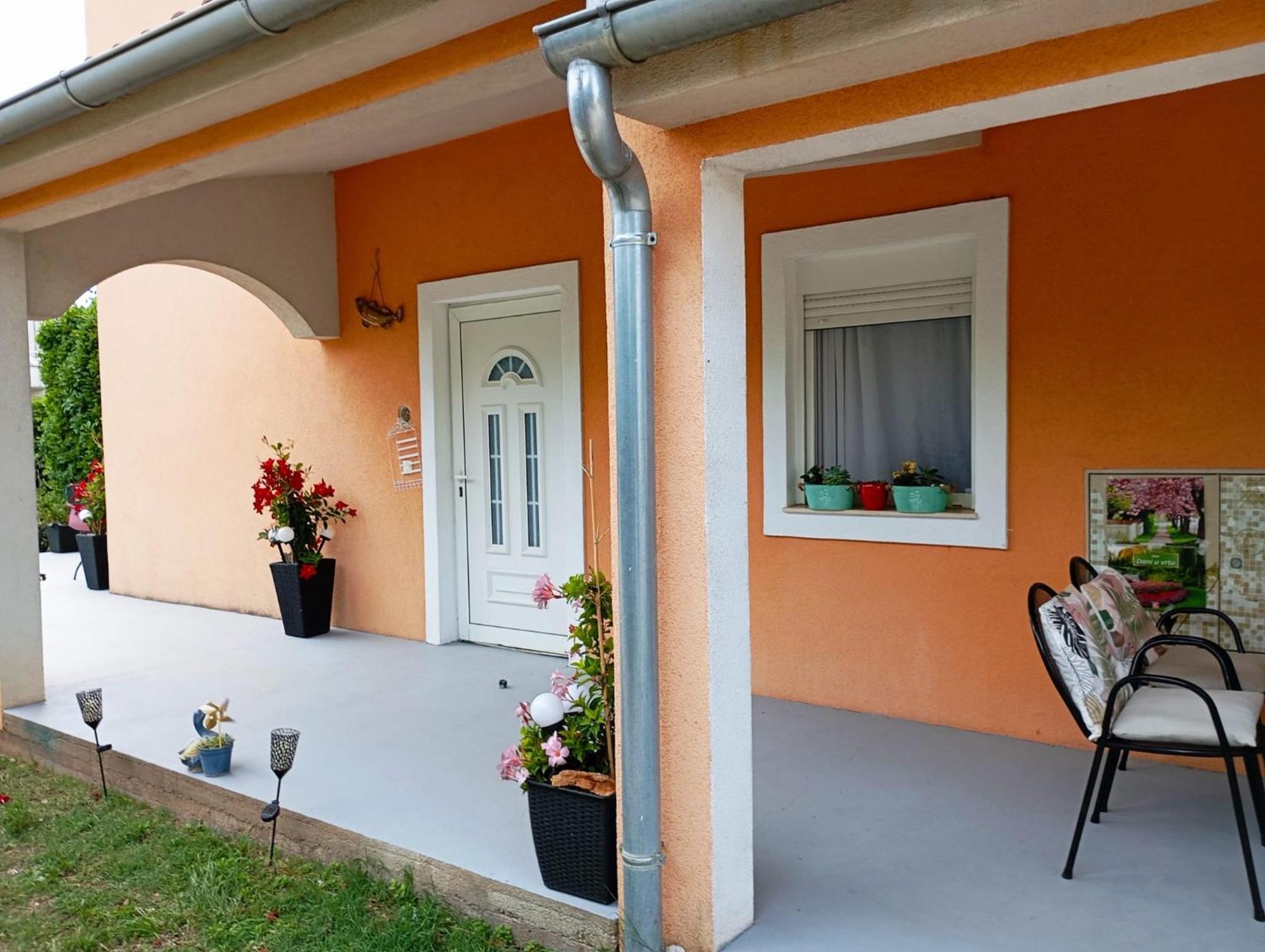 Apartmani Joja Biograd Na Moru Exteriör bild