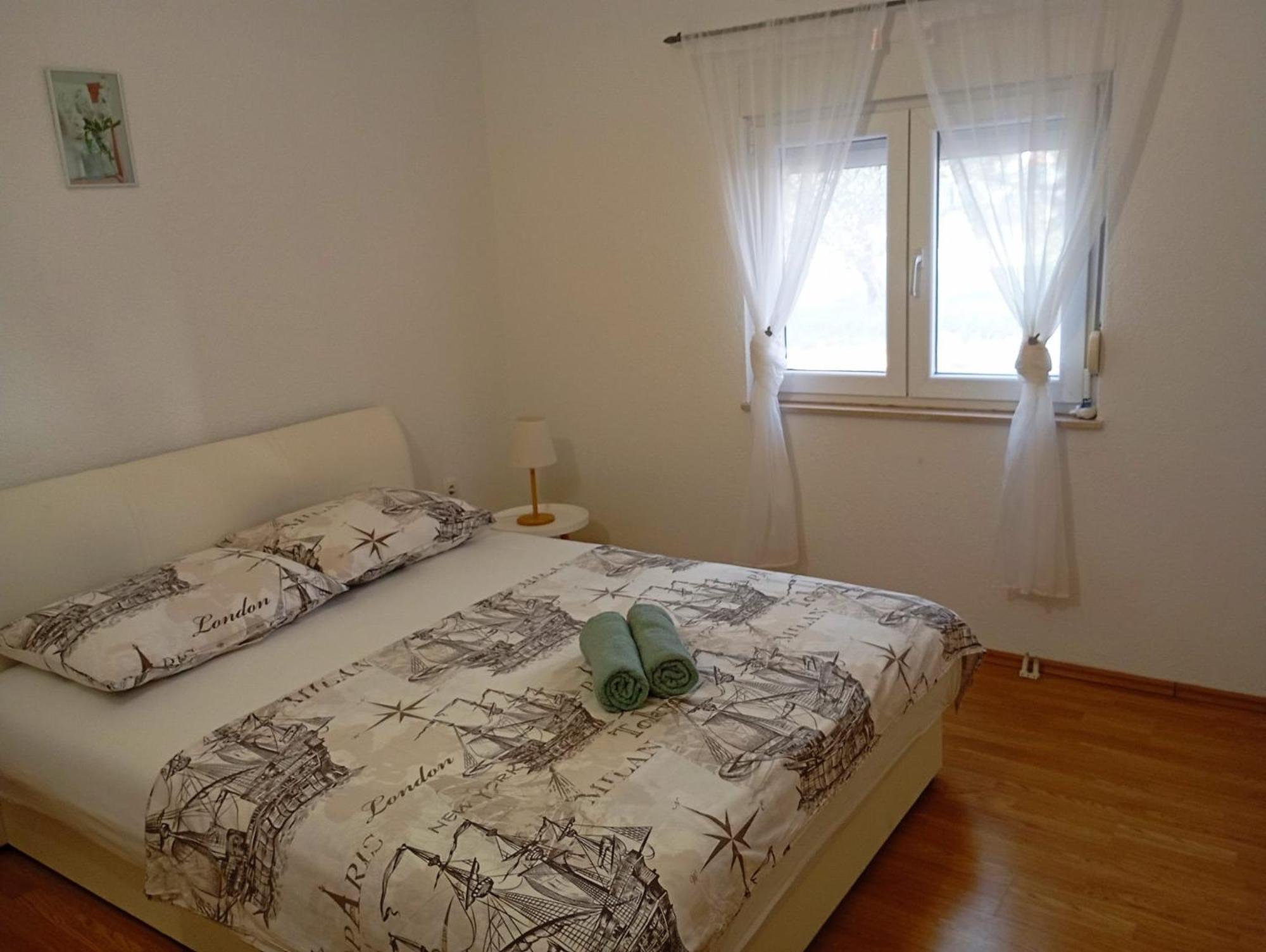 Apartmani Joja Biograd Na Moru Exteriör bild