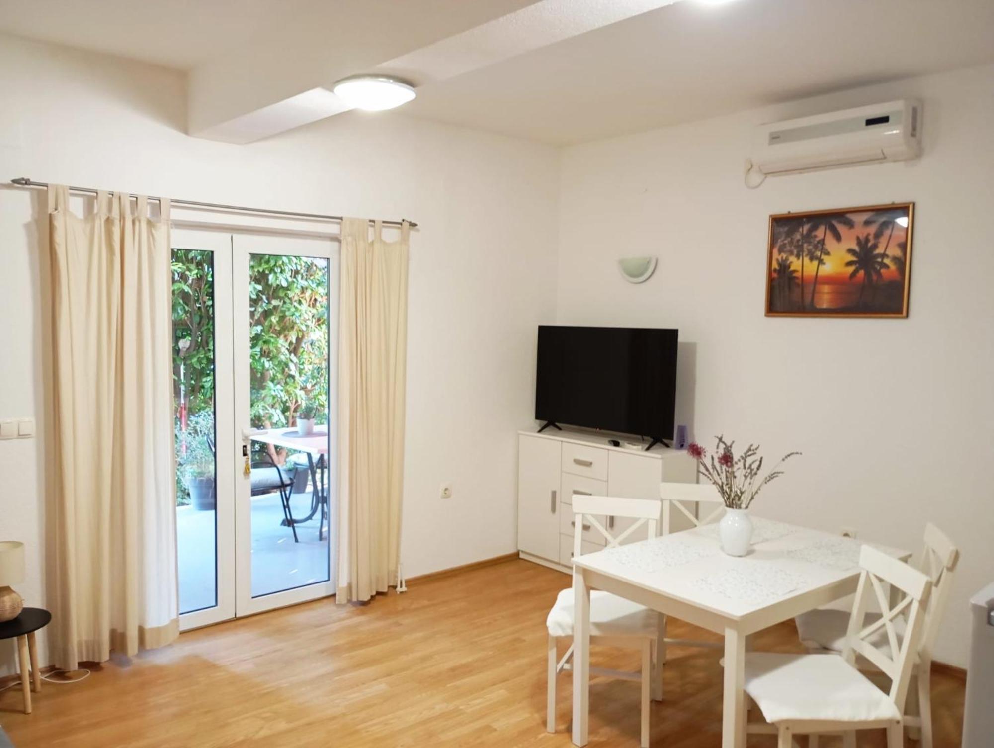 Apartmani Joja Biograd Na Moru Exteriör bild